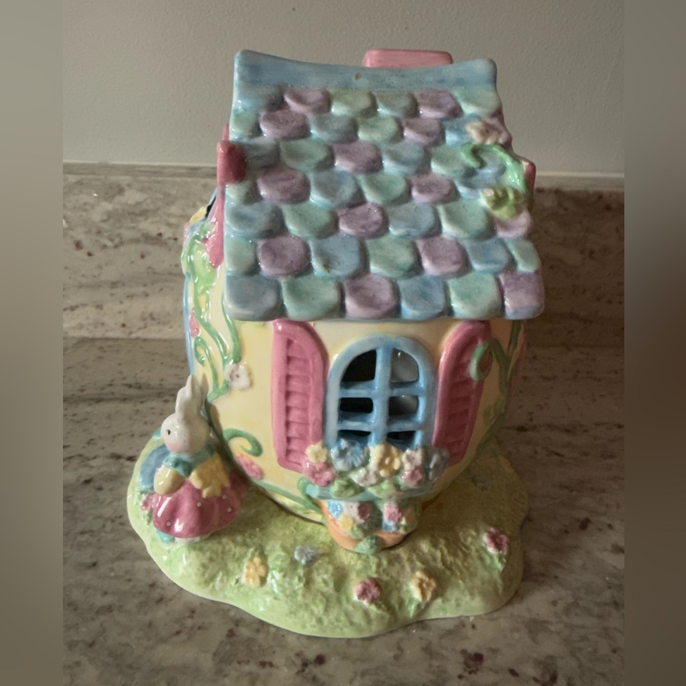 Vintage Avon 2003 Luminous Treasures Spring Garden Tealight House - Picture 2 of 11